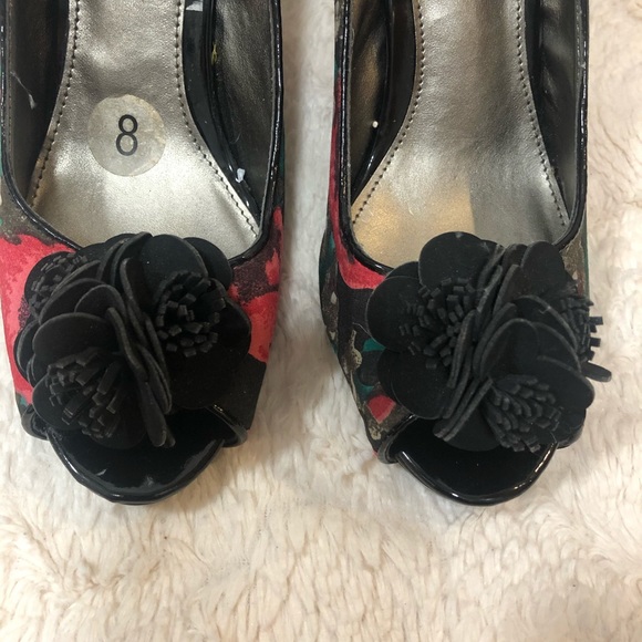 SAM & LIBBY High Heel Shoes, Size 8 - Picture 6 of 8
